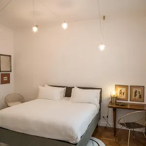 https://casavignoni.it-romehotels.com
