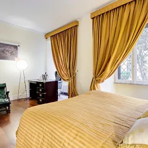 https://holiday-house-belle-arti.it-romehotels.com